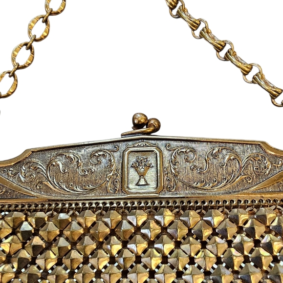 Whiting & Davis Hand Worked 25k Gold Deposit Gold Mesh Trianon Evening Bag - Picture 3 of 10
